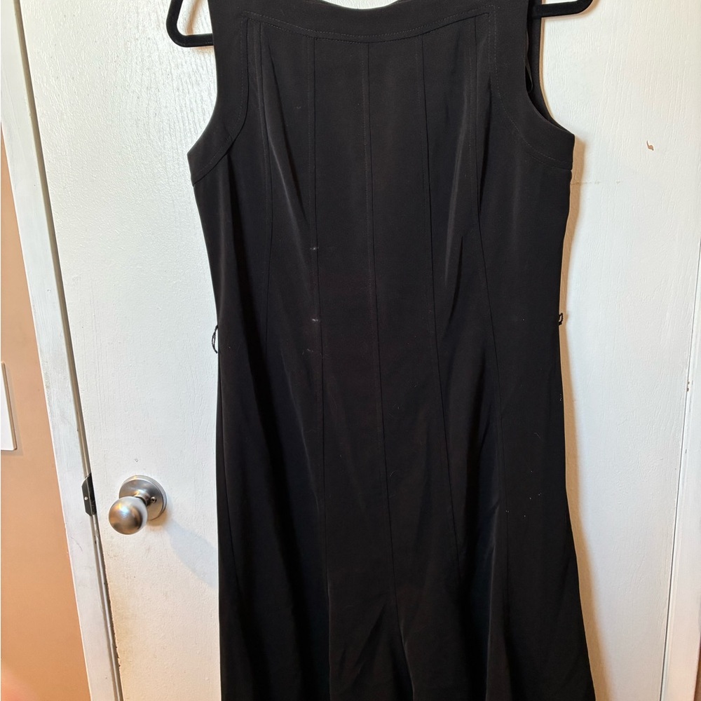 Jessica Black Sleeveless Midi Dress